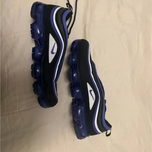 Nike Black and Blue VaporMax Shoes - Picture 1 of 4